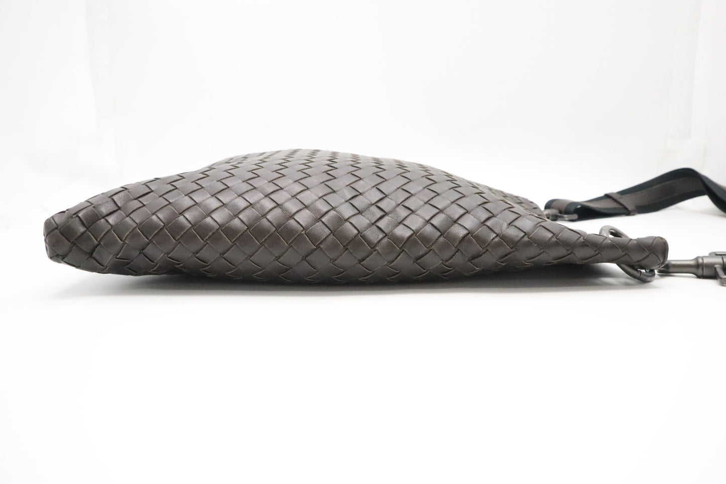 Bottega Veneta Crossbody in Dark Brown Intrecciato Leather