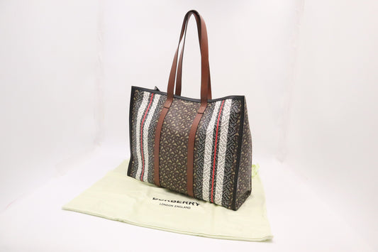 Burberry Tote in Monogram Canvas