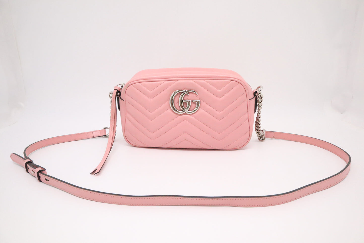 Gucci Marmont Shoulder Bag in Pink Leather