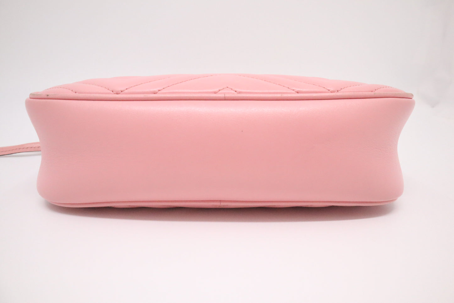 Gucci Marmont Shoulder Bag in Pink Leather