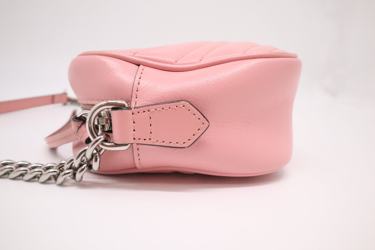 Gucci Marmont Shoulder Bag in Pink Leather