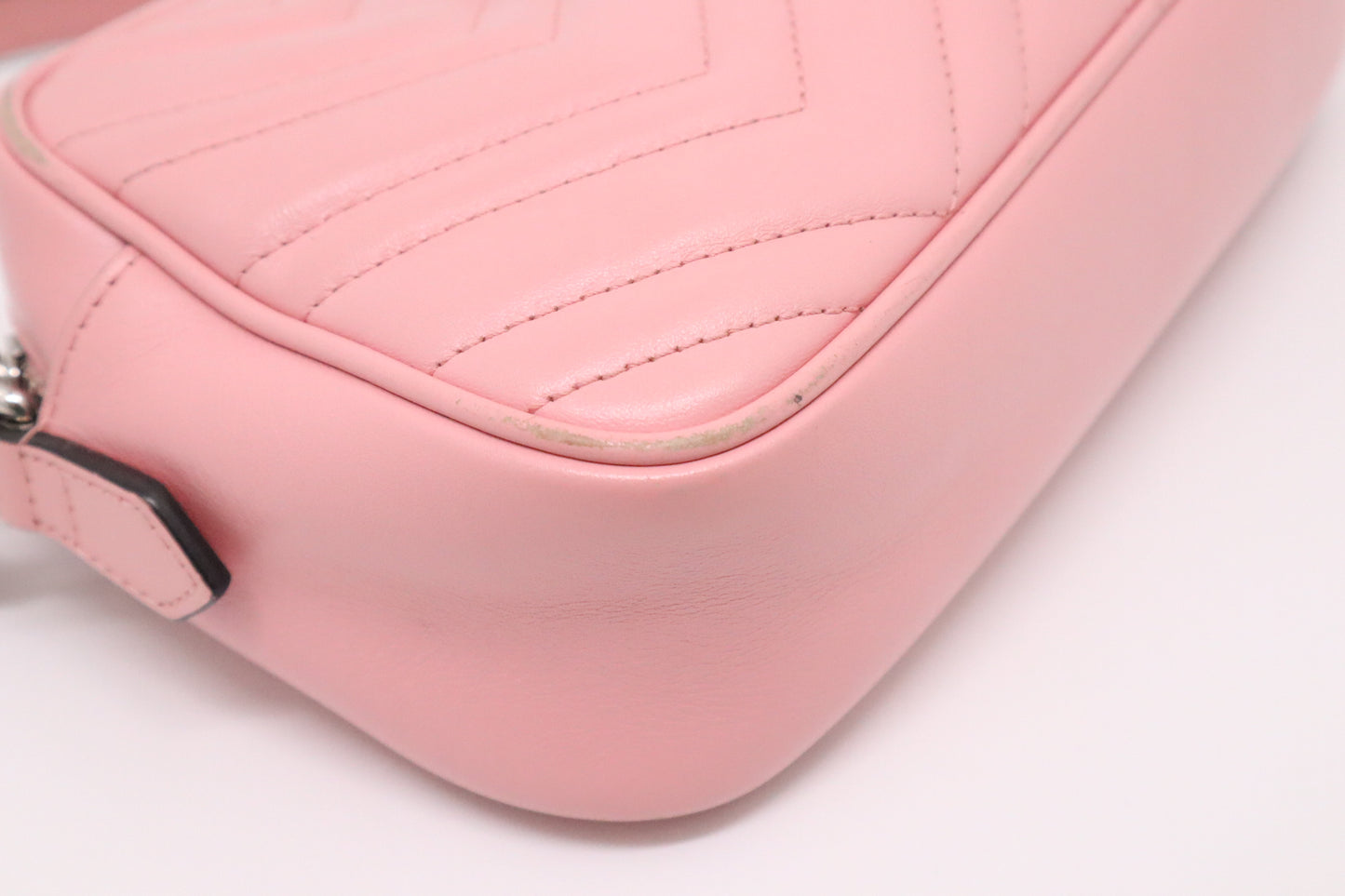 Gucci Marmont Shoulder Bag in Pink Leather