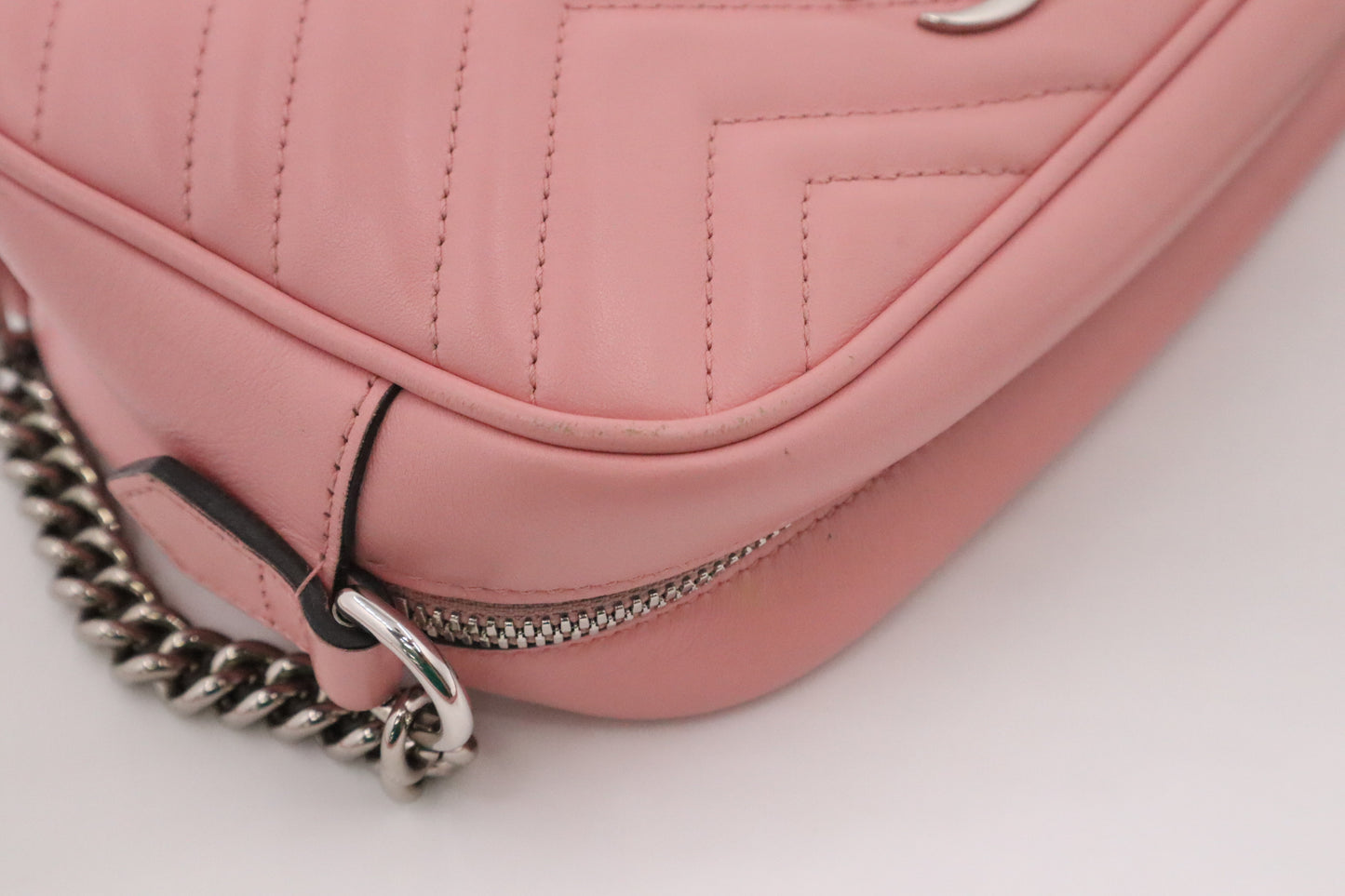 Gucci Marmont Shoulder Bag in Pink Leather