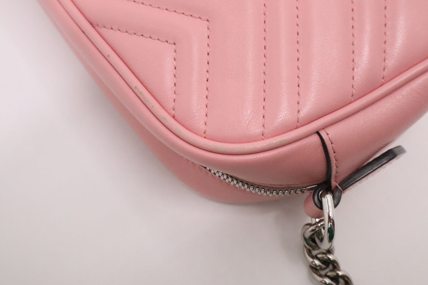 Gucci Marmont Shoulder Bag in Pink Leather