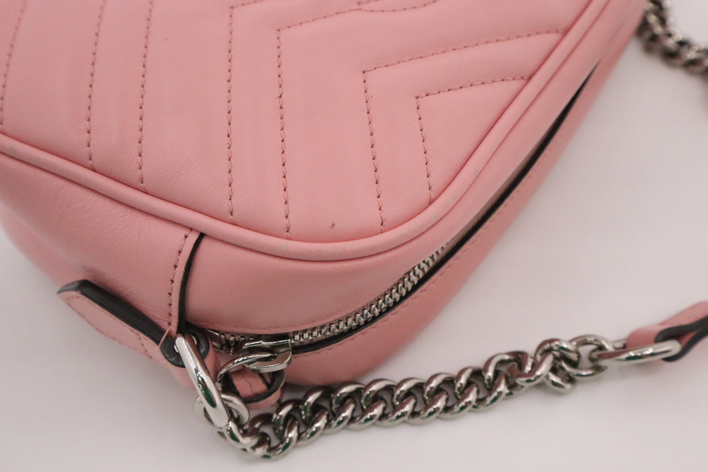 Gucci Marmont Shoulder Bag in Pink Leather