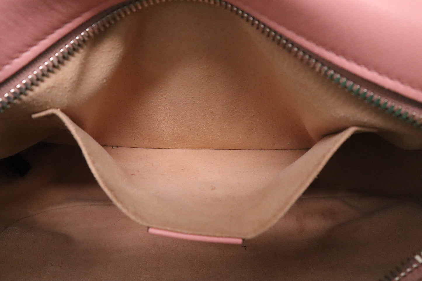 Gucci Marmont Shoulder Bag in Pink Leather