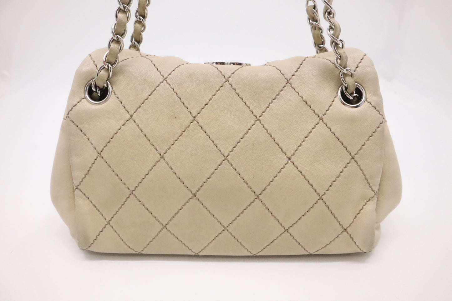 Chanel Shoulder Bag in Beige Leather