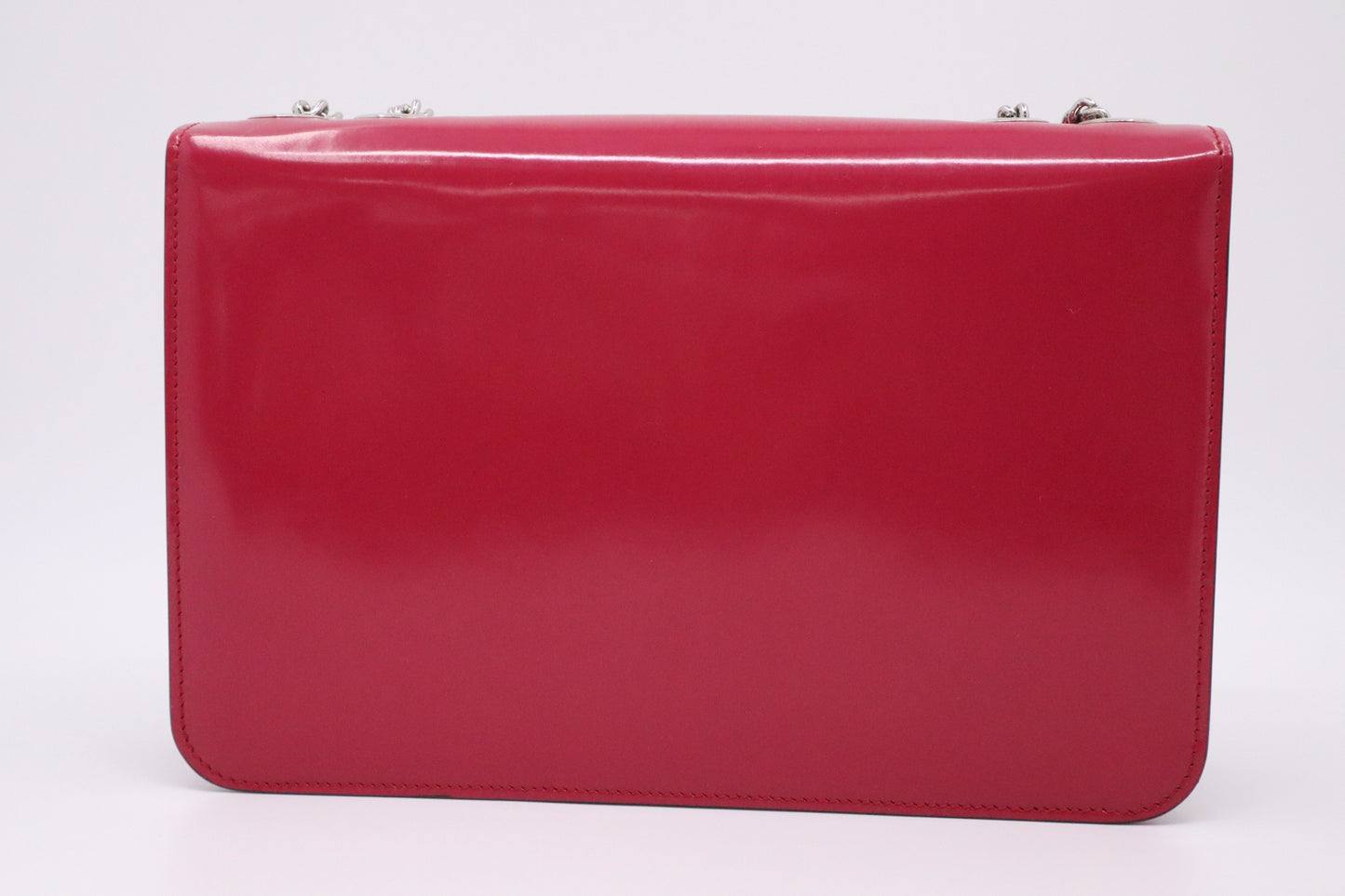 Gucci  Petunia Shoulder Bag in Fuchsia Patent Leather