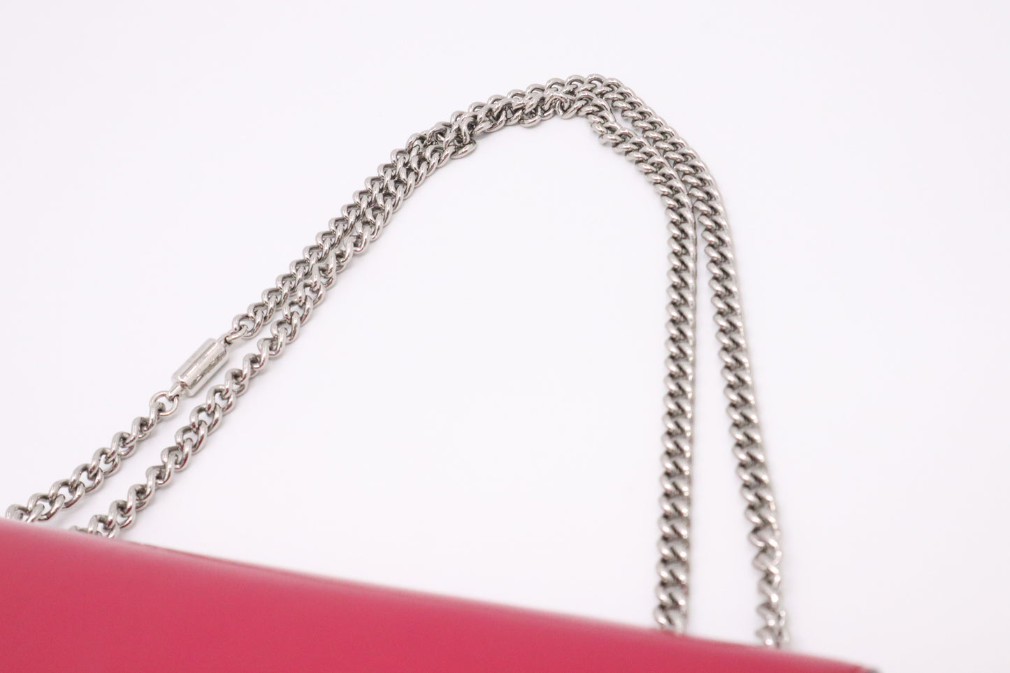 Gucci  Petunia Shoulder Bag in Fuchsia Patent Leather