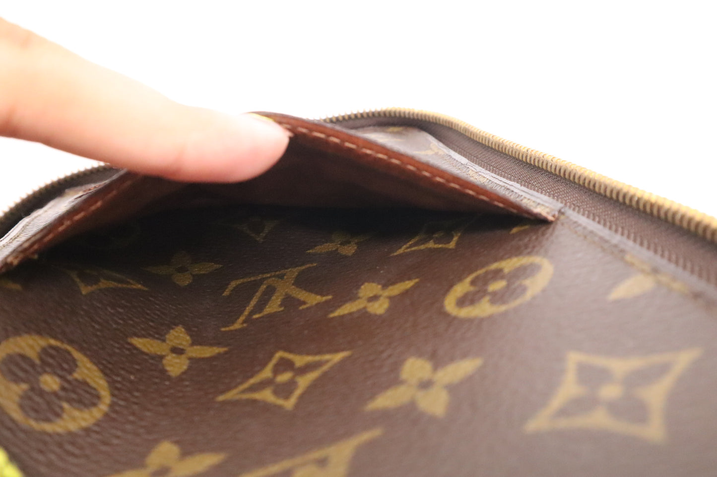 Louis Vuitton Posh Escapade Travel Wallet in Monogram Canvas