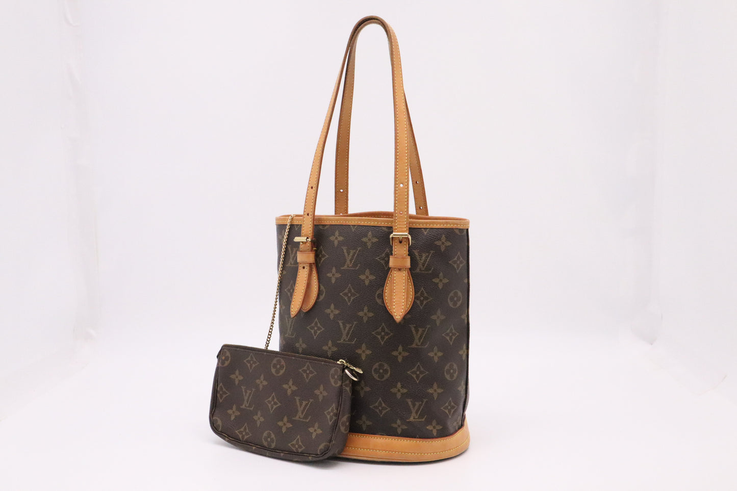 Louis Vuitton Bucket PM in Monogram Canvas