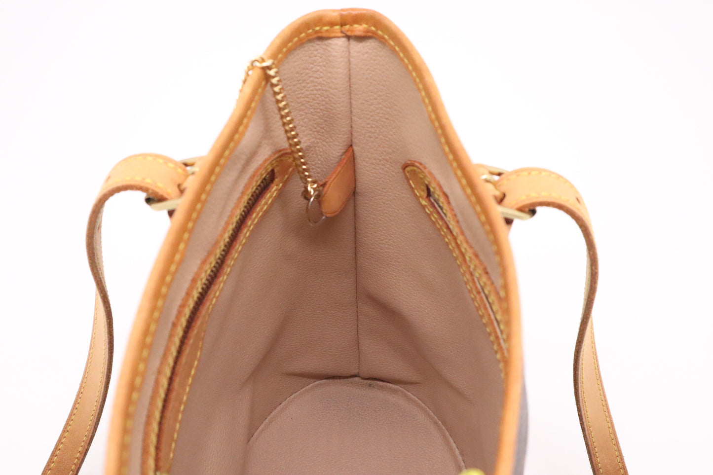 Louis Vuitton Bucket PM in Monogram Canvas