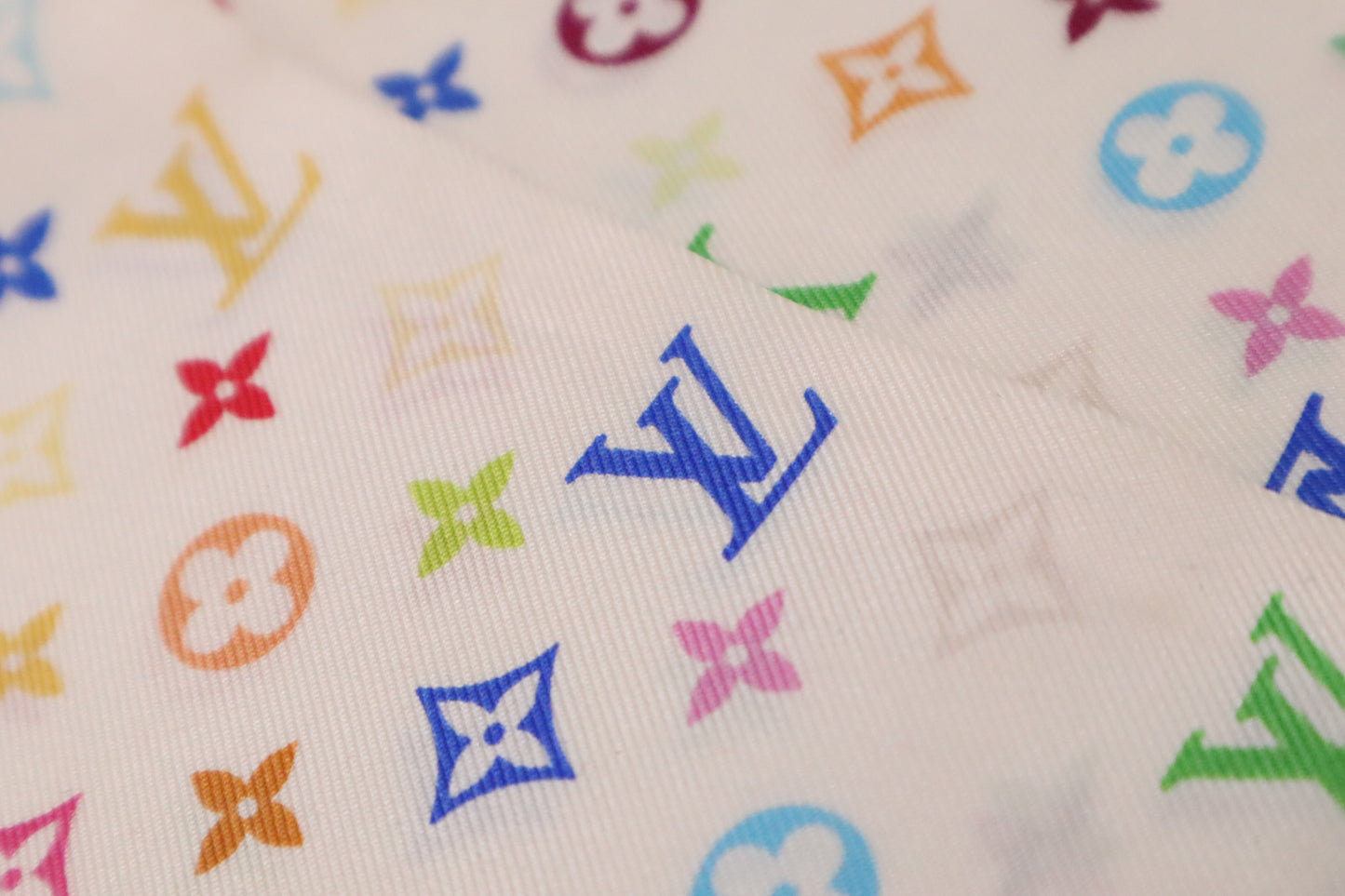 Louis Vuitton Bandeau in White Multicolor Monogram Silk