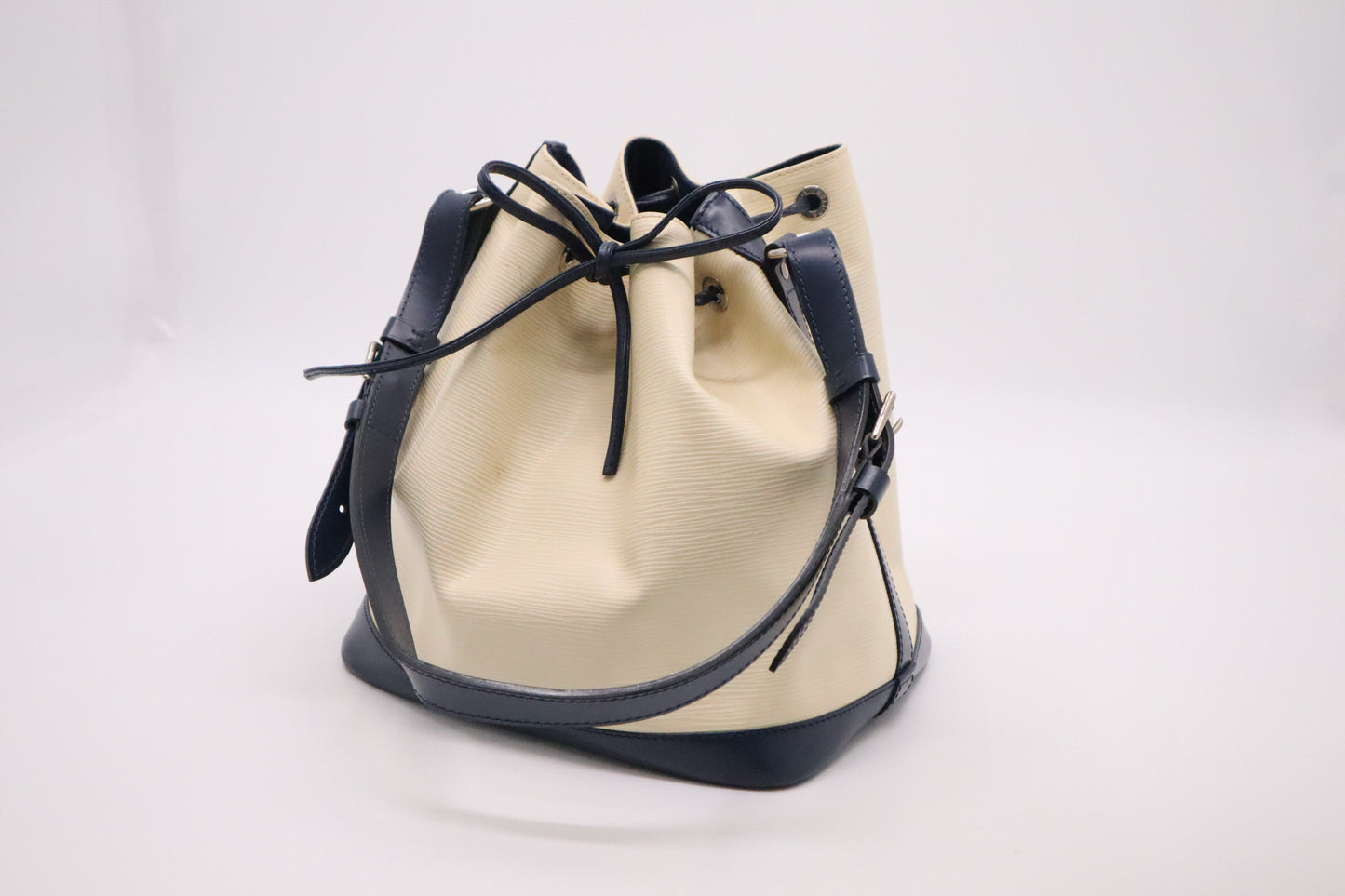 Louis Vuitton Petit Noe in Cream Epi Leather