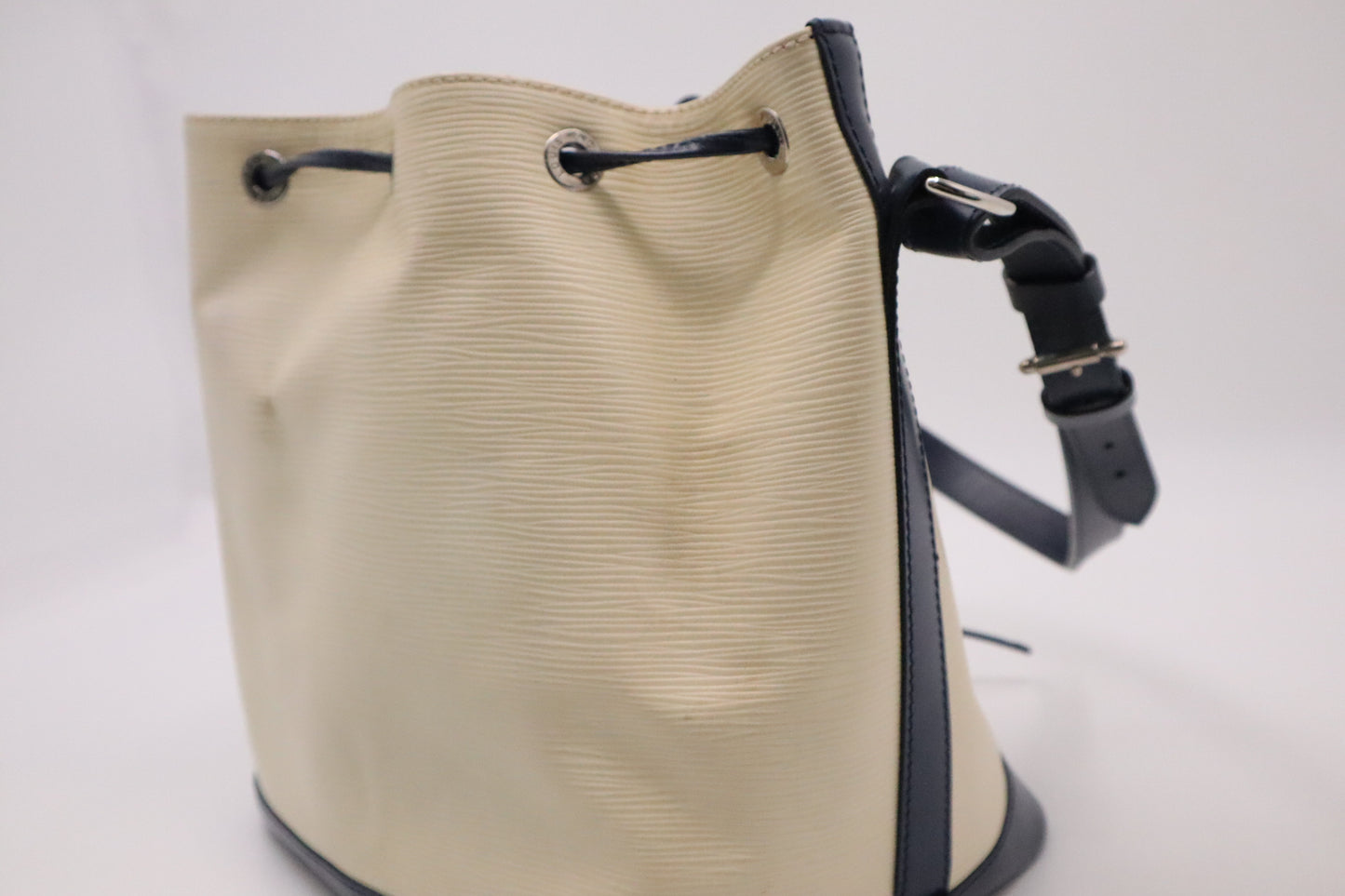 Louis Vuitton Petit Noe in Cream Epi Leather