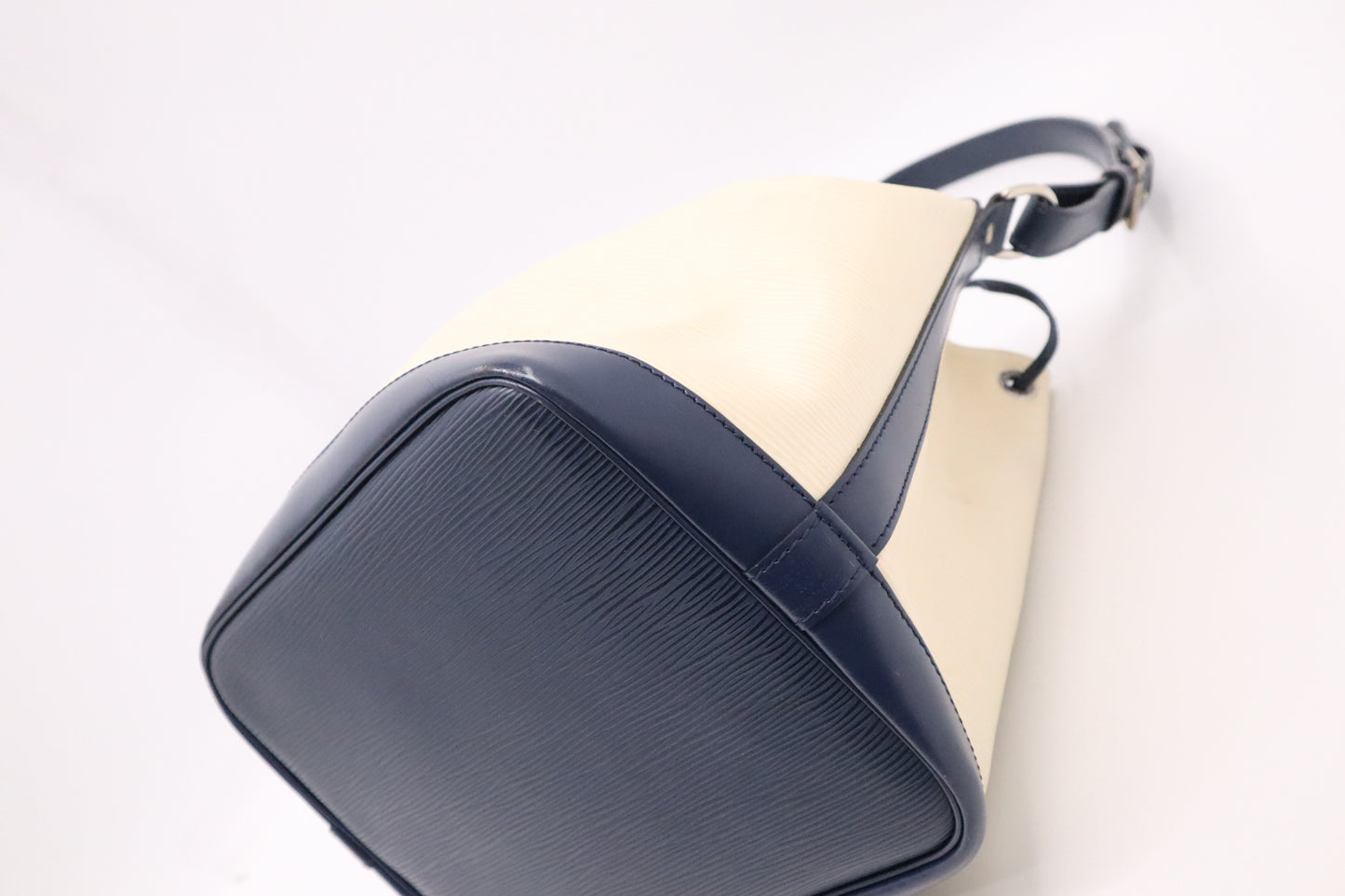 Louis Vuitton Petit Noe in Cream Epi Leather