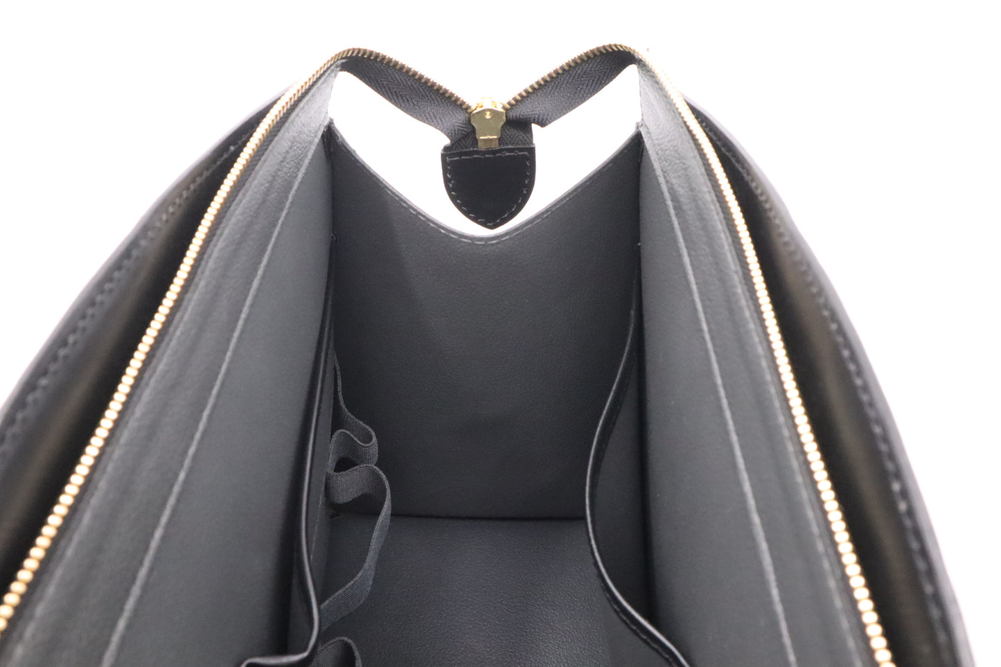 Louis Vuitton Riviera in Black Epi Leather