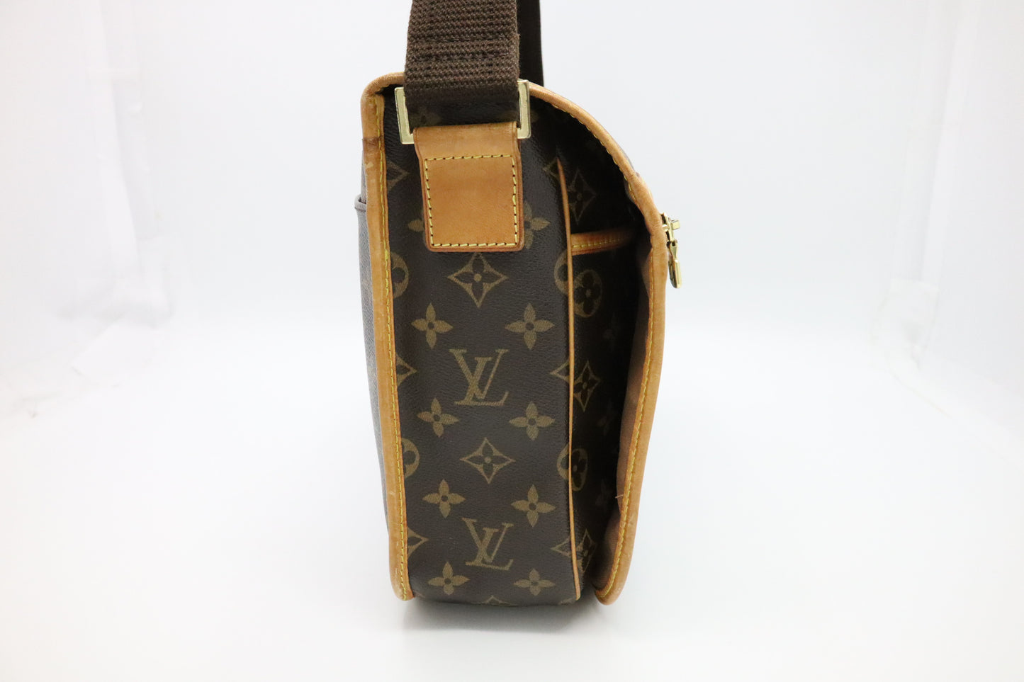 Louis Vuitton Bosphore GM Messenger Bag in Monogram Canvas