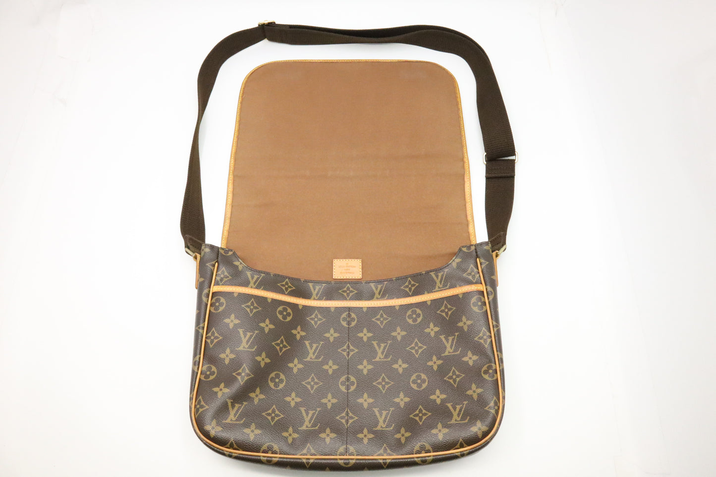 Louis Vuitton Bosphore GM Messenger Bag in Monogram Canvas