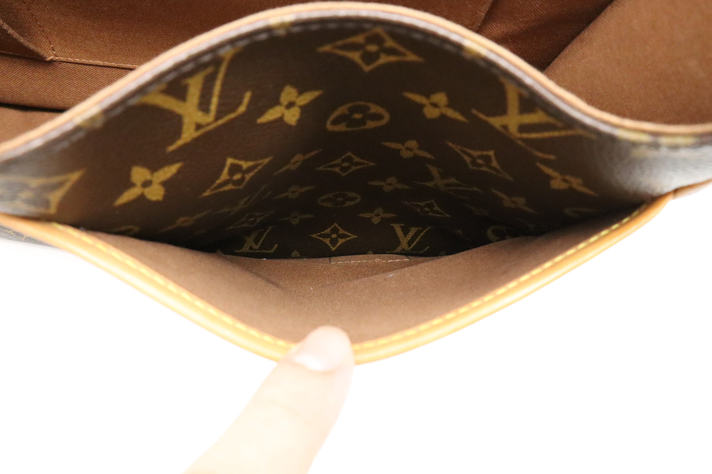 Louis Vuitton Bosphore GM Messenger Bag in Monogram Canvas