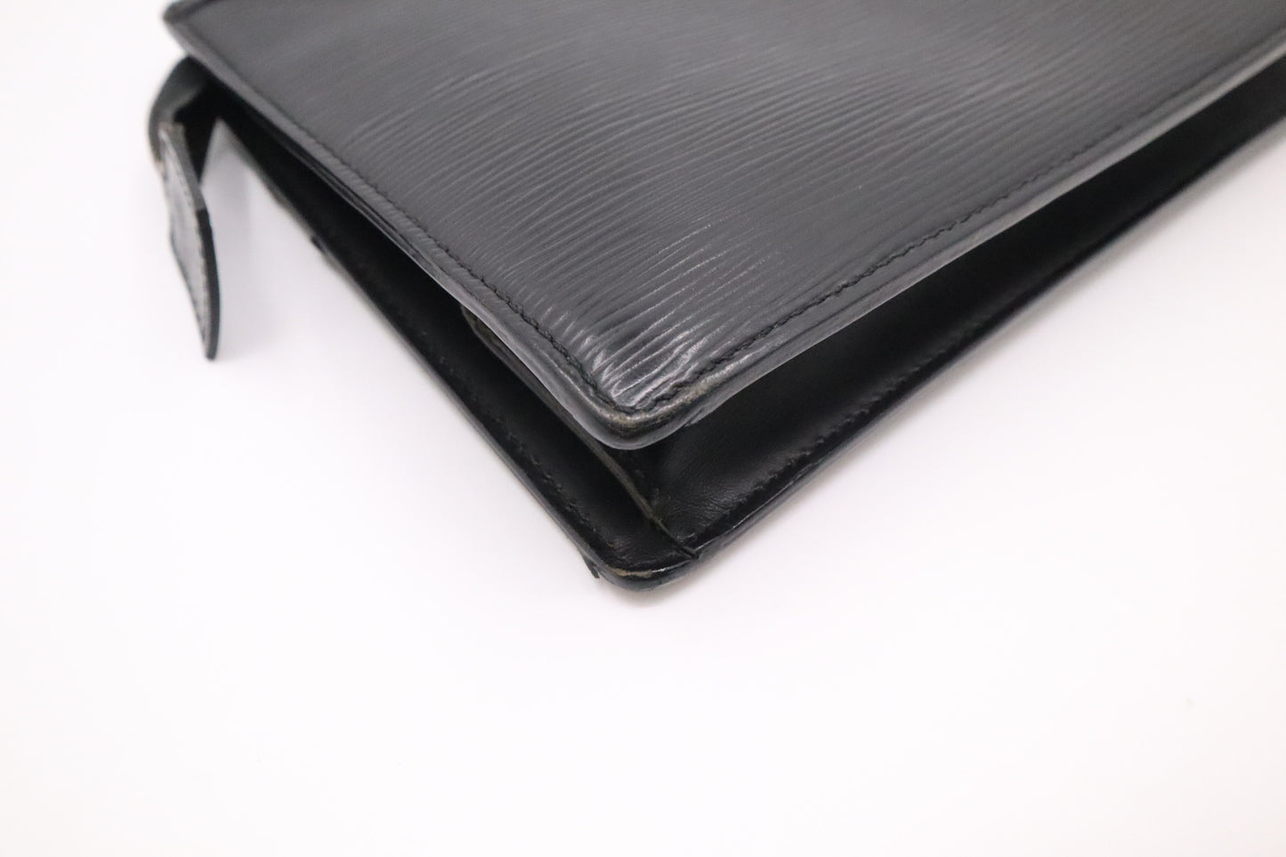 Louis Vuitton Clutch Bag in  Black Epi Trousse Crete Leather