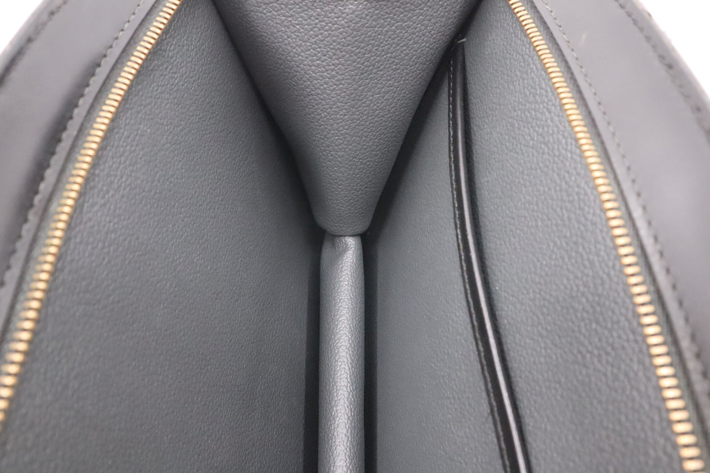 Louis Vuitton Clutch Bag in  Black Epi Trousse Crete Leather