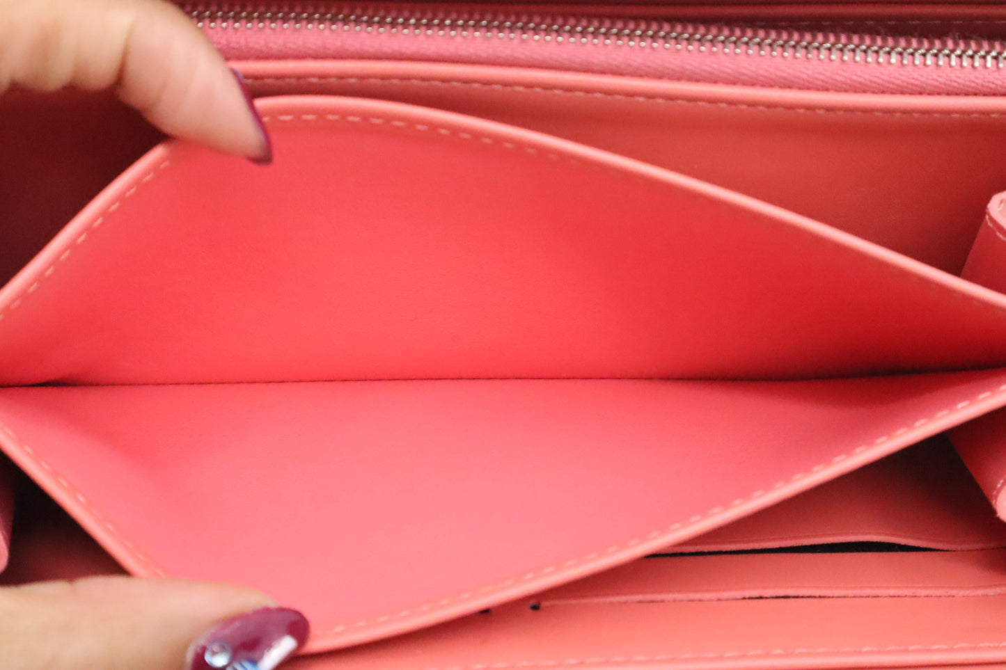 Louis Vuitton Long Zippy Wallet in Poppy Rayures Vernis Leather