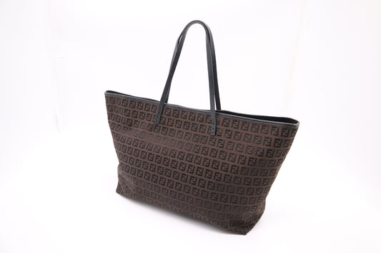 Fendi Tote Bag in Brown Zucca Canvas