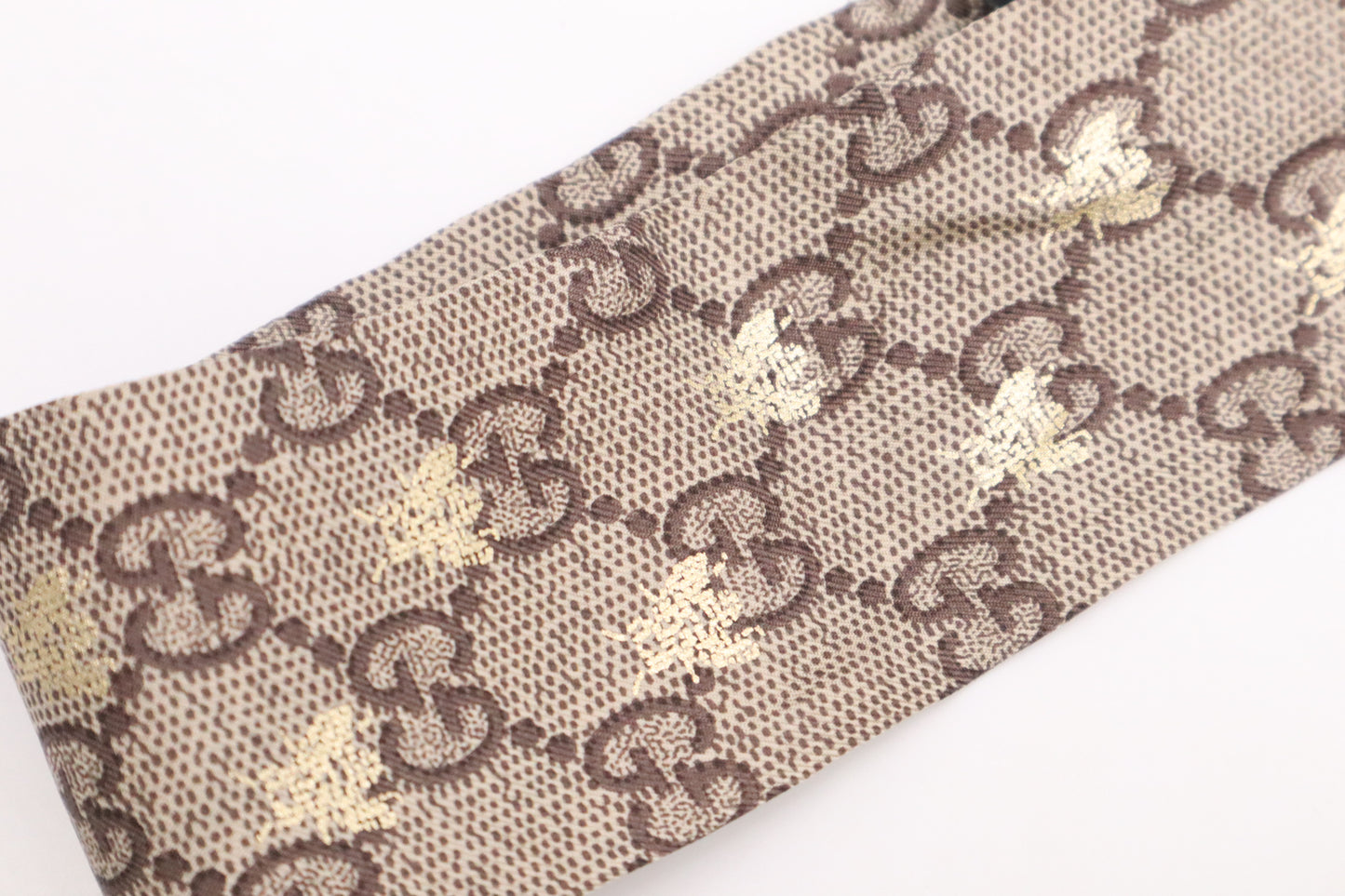Gucci Bee Twilly in GG Silk