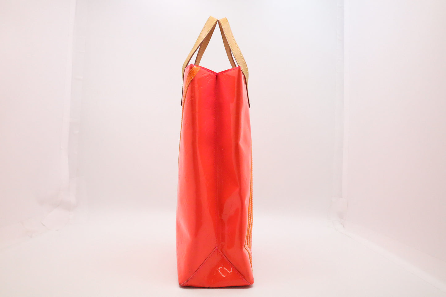 Louis Vuitton Reade MM in Orange Vernis