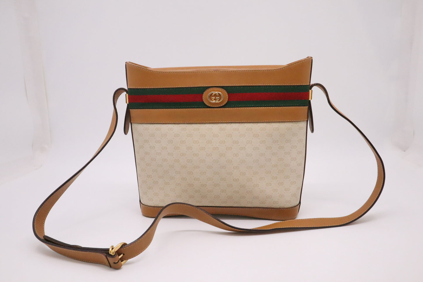 Gucci Shoulder Bag in White Micro GG Coated Canvas