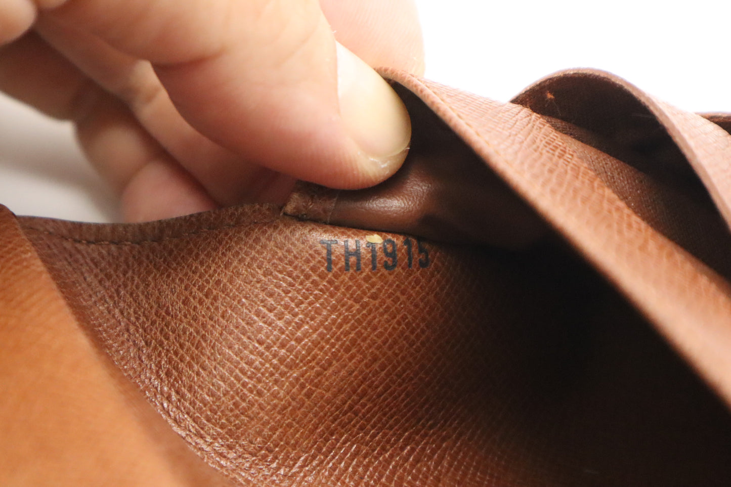 Louis Vuitton International Wallet in Monogram Canvas