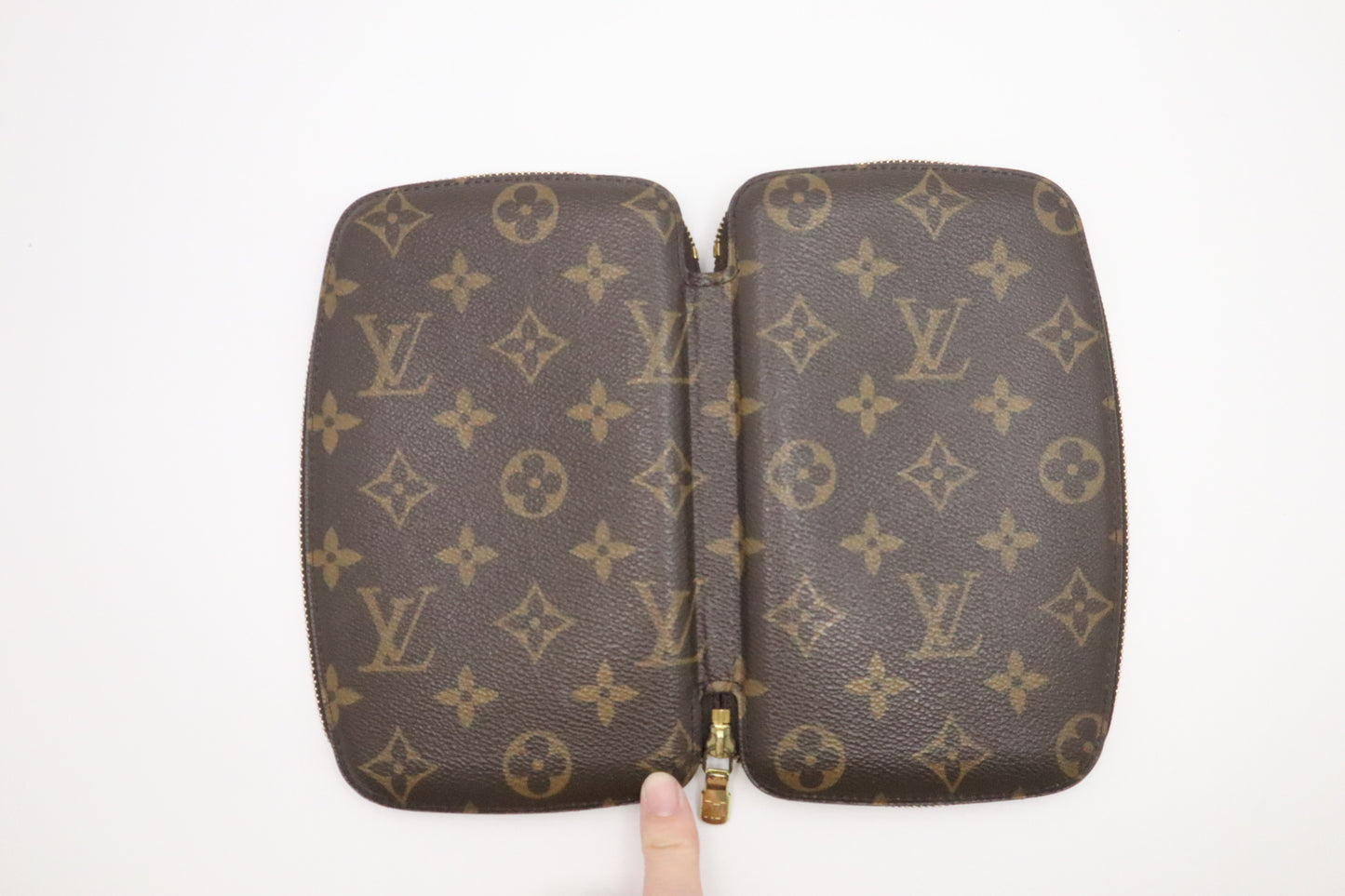 Louis Vuitton Agenda Geode in Monogram Canvas
