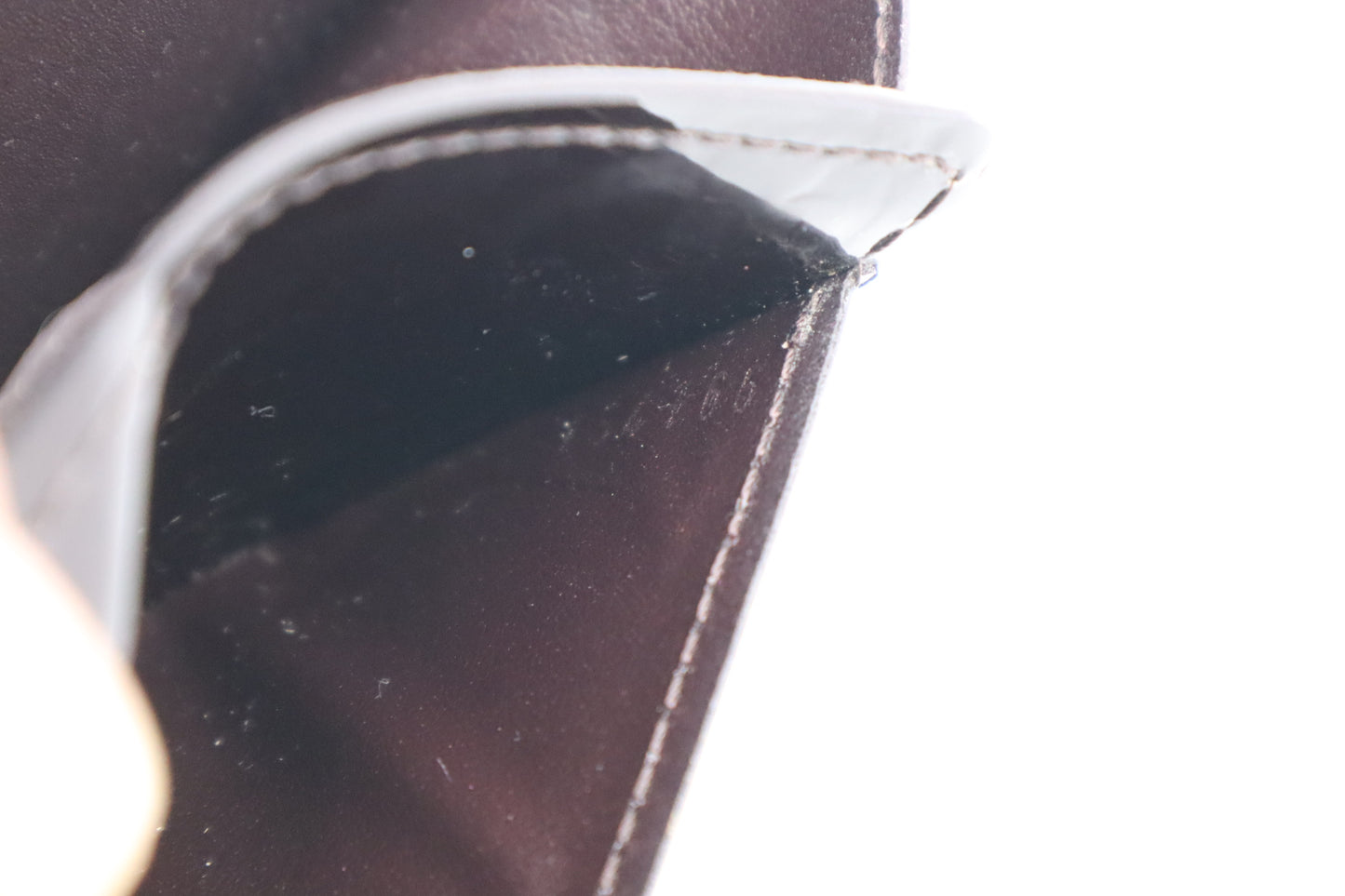 Louis Vuitton Sarah Wallet in Amarante Vernis Leather
