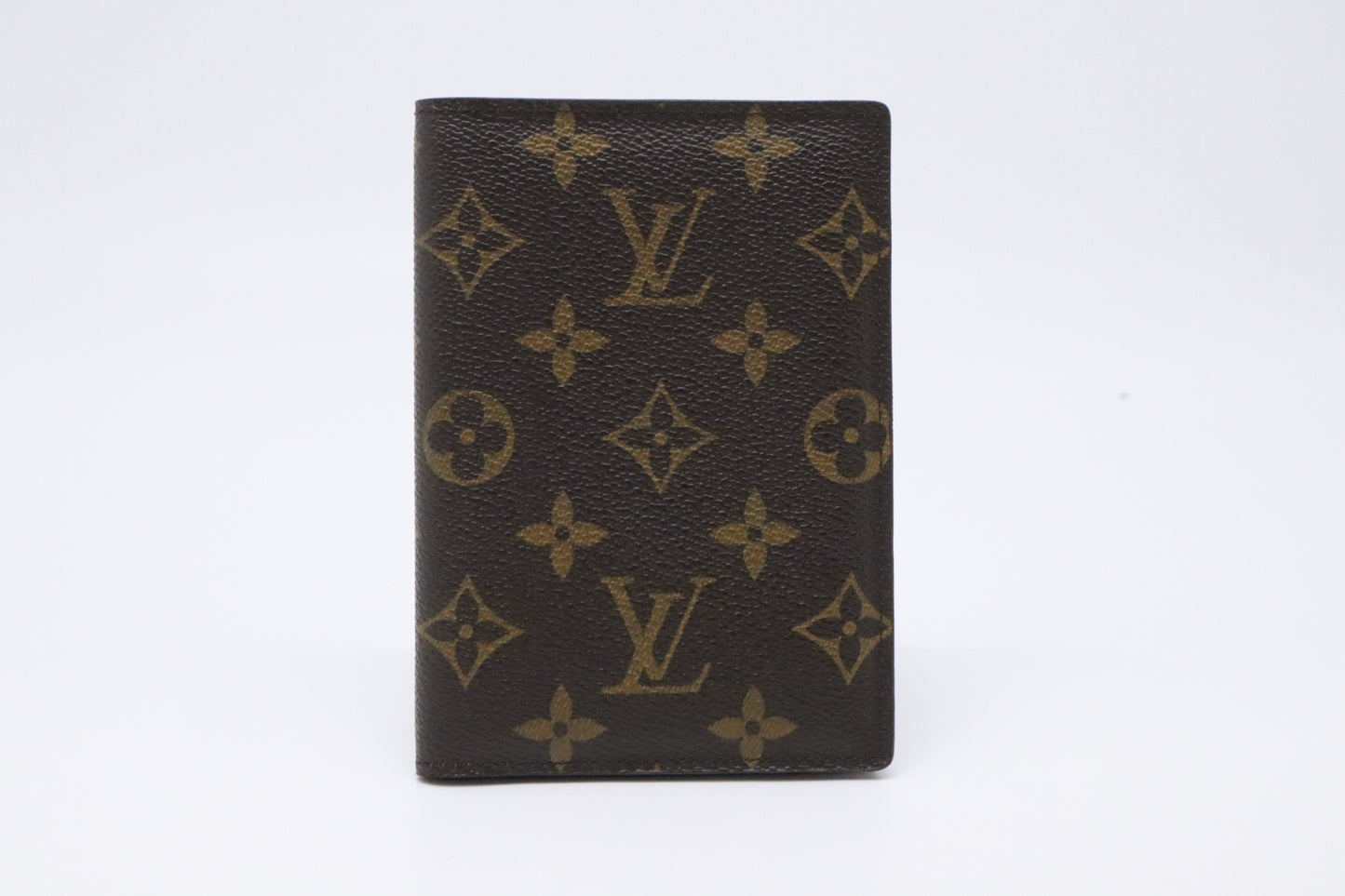 Louis Vuitton Passport Case in Monogram Canvas