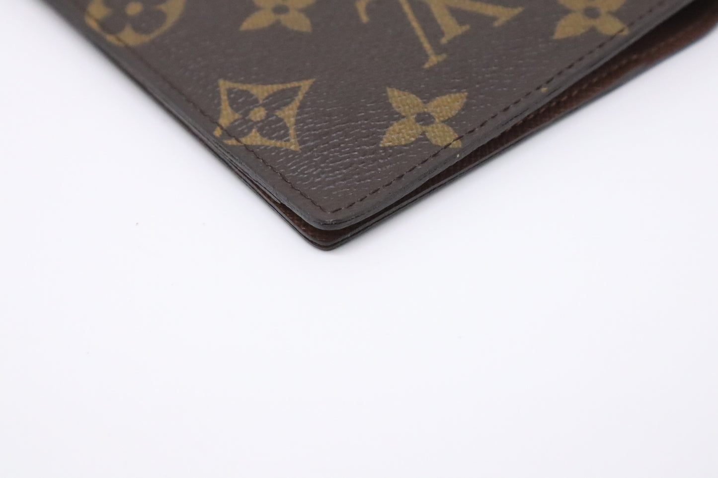 Louis Vuitton Passport Case in Monogram Canvas