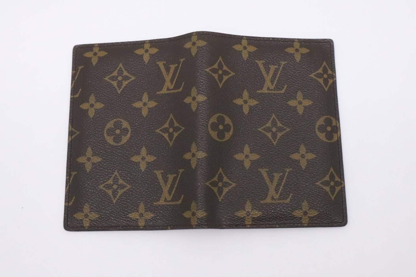 Louis Vuitton Passport Case in Monogram Canvas