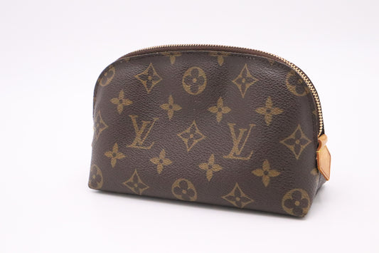 Louis Vuitton Pochette Cosmetics PM in Monogram Canvas
