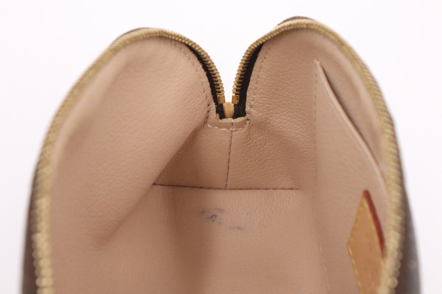 Louis Vuitton Pochette Cosmetics PM in Monogram Canvas