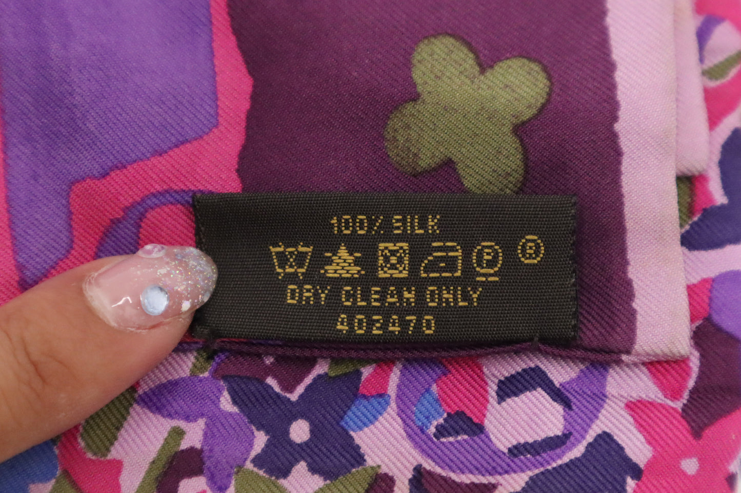 Louis Vuitton Bandeau in Purple Silk