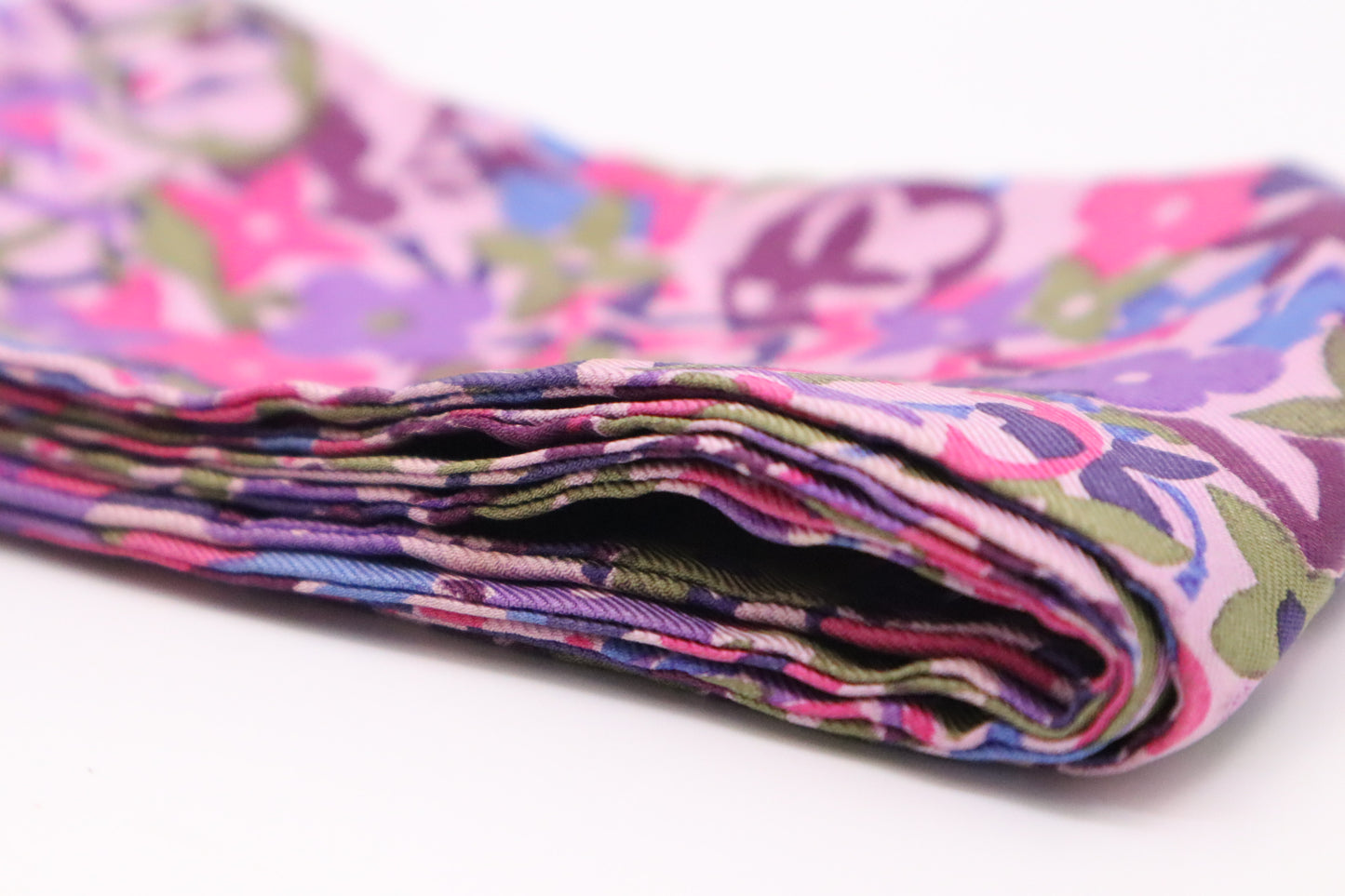 Louis Vuitton Bandeau in Purple Silk