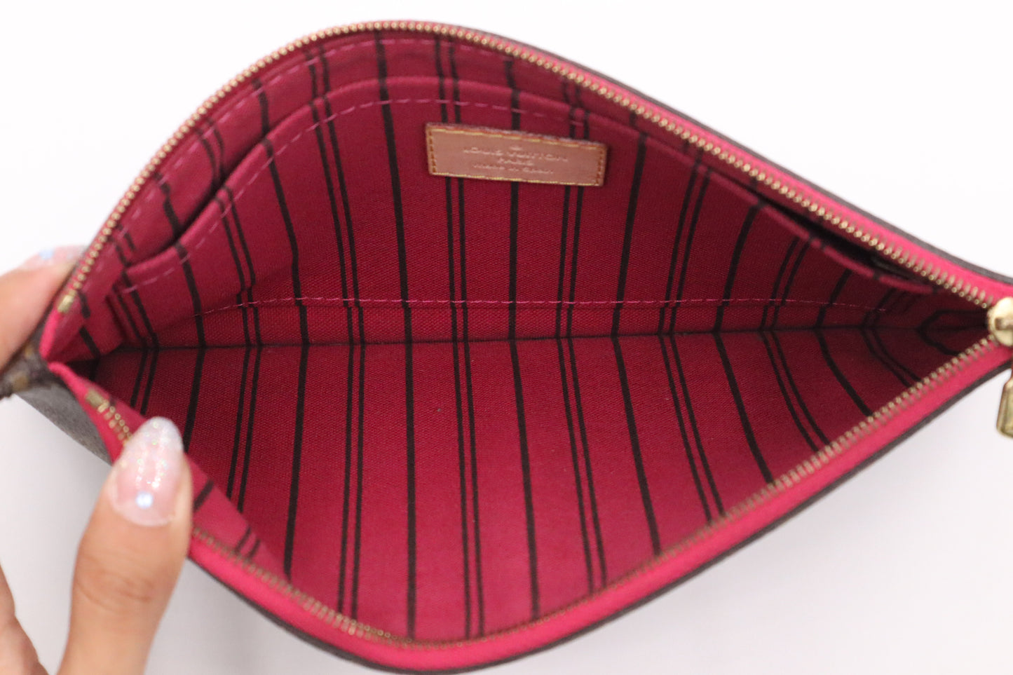 Louis Vuitton Neverfull Pouch in Monogram Canvas