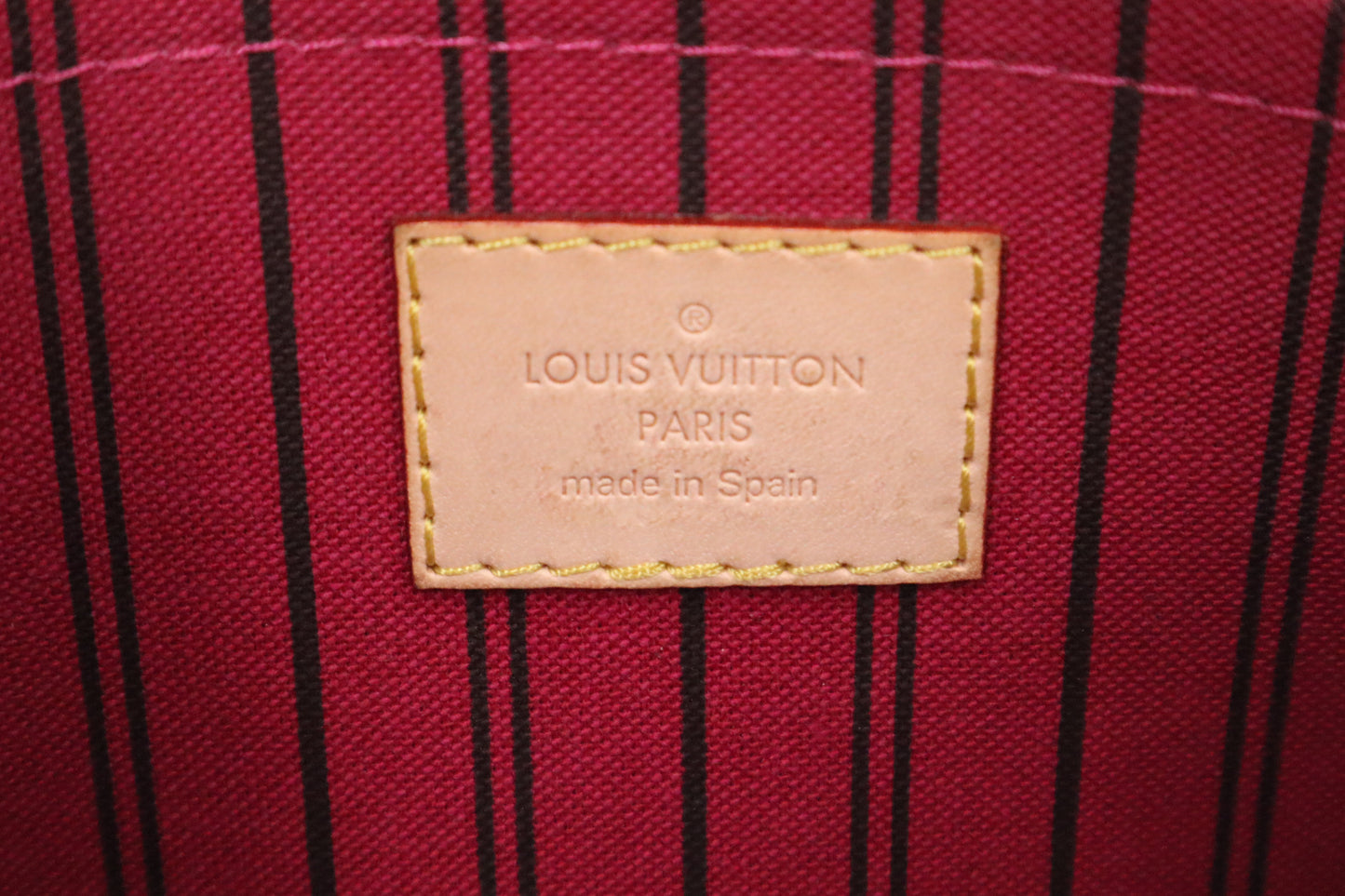 Louis Vuitton Neverfull Pouch in Monogram Canvas