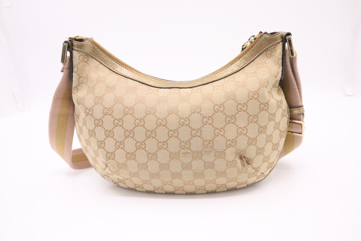 Gucci Shoulder Bag in Beige and Gold GG Supreme Canvas