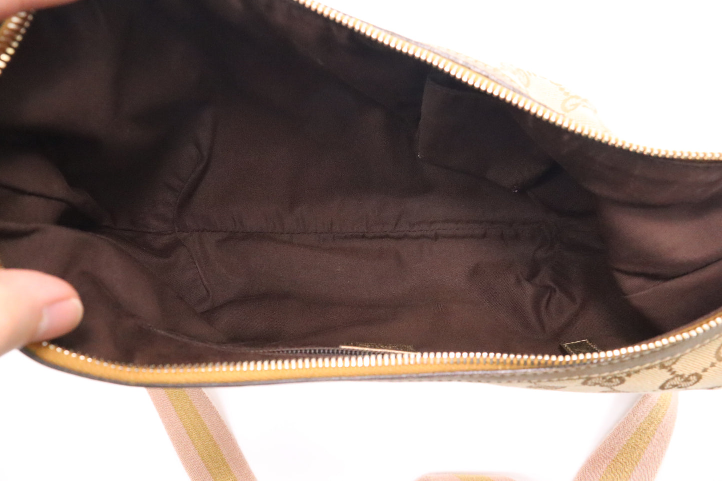 Gucci Shoulder Bag in Beige and Gold GG Supreme Canvas