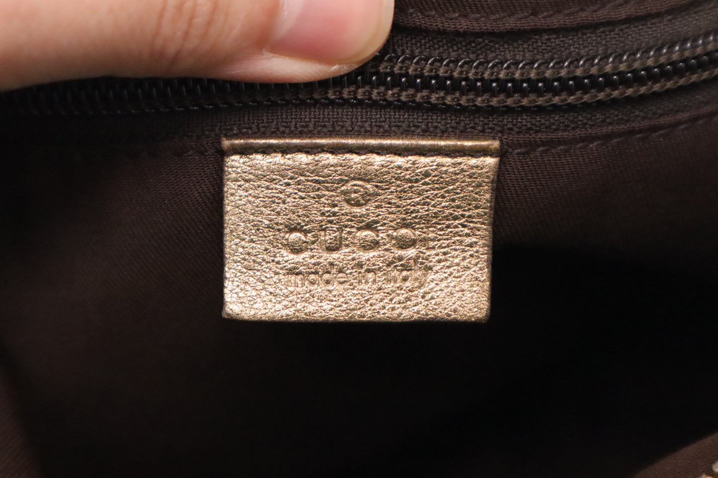 Gucci Shoulder Bag in Beige and Gold GG Supreme Canvas