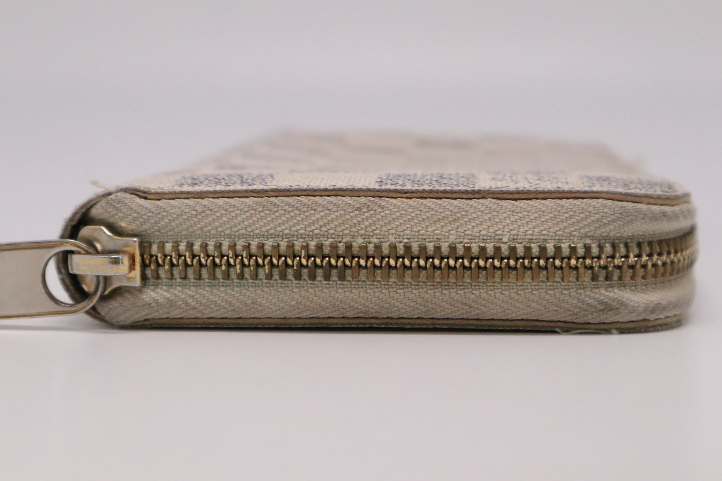 Louis Vuitton Long Zippy Wallet in Damiere Azur Canvas