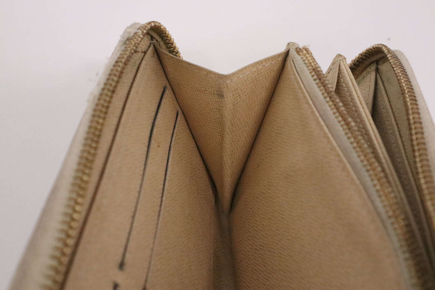 Louis Vuitton Long Zippy Wallet in Damiere Azur Canvas