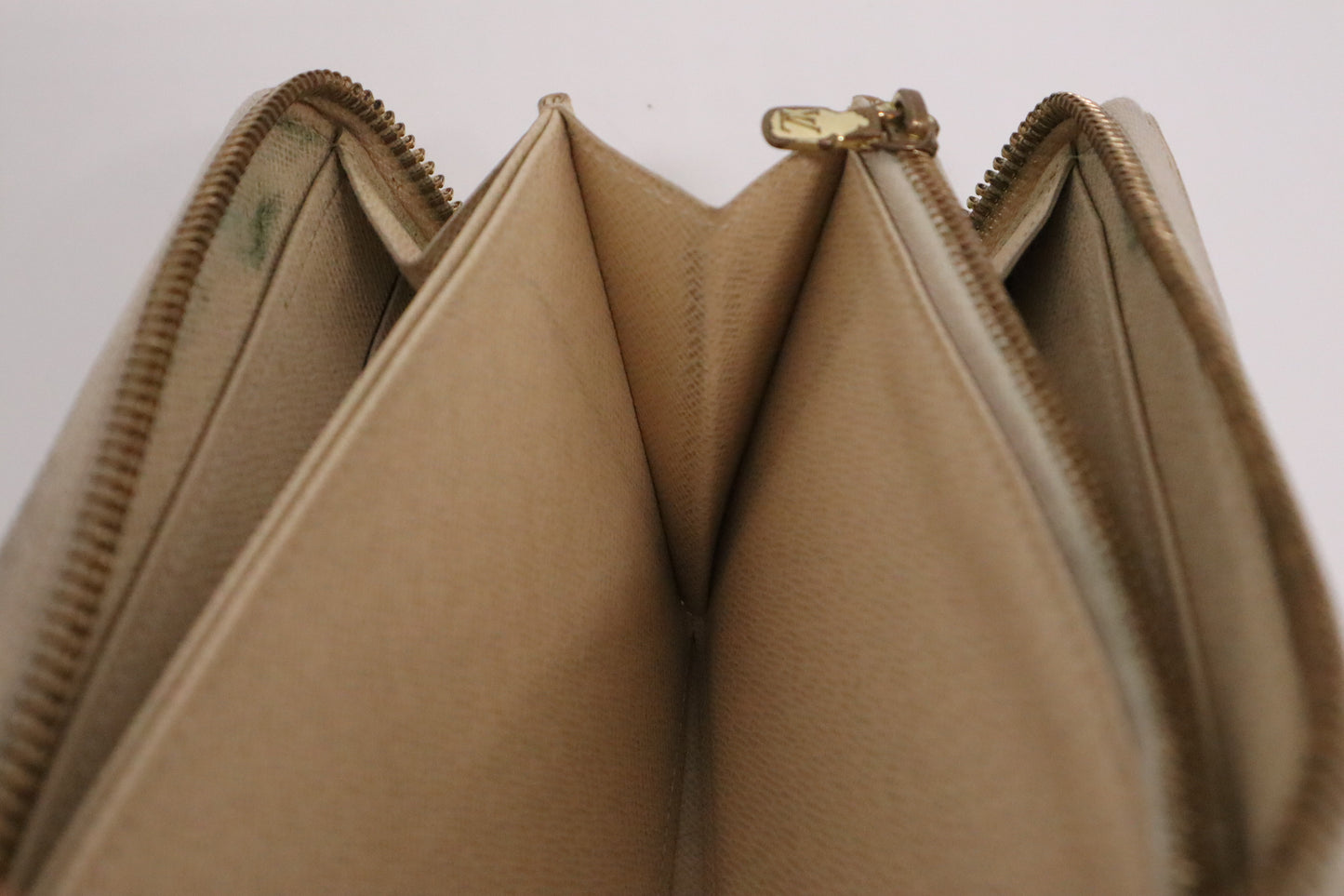 Louis Vuitton Long Zippy Wallet in Damiere Azur Canvas