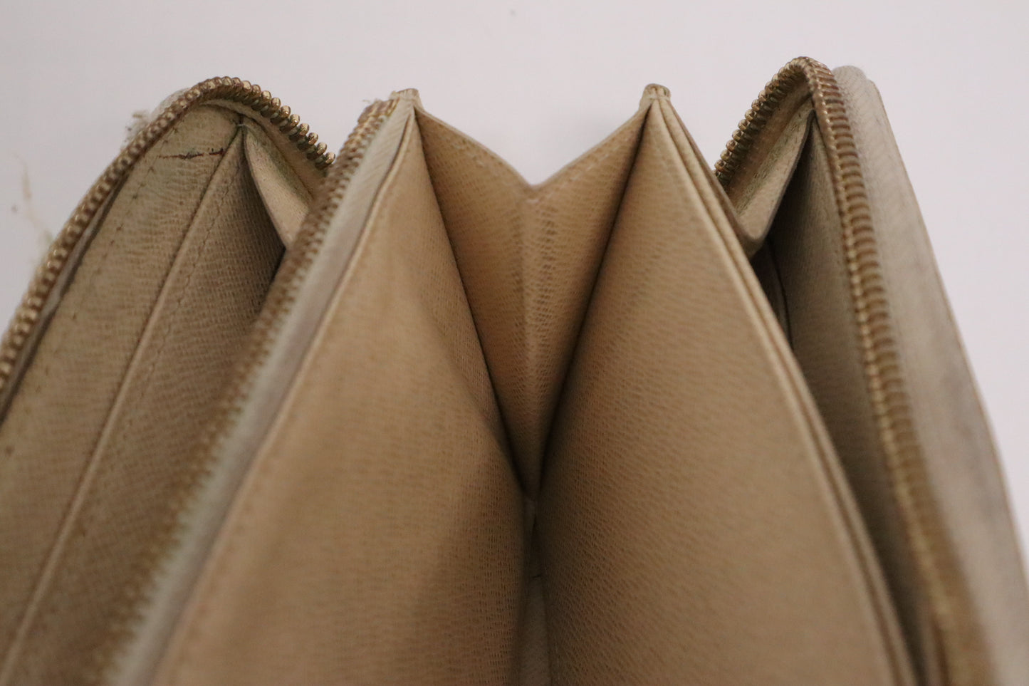 Louis Vuitton Long Zippy Wallet in Damiere Azur Canvas